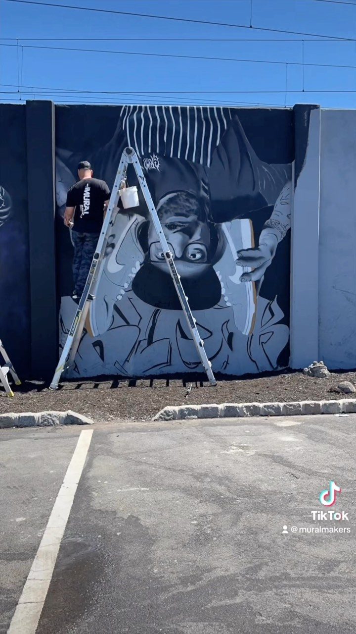 Instagram post from muralmakers. This post is in position 4.